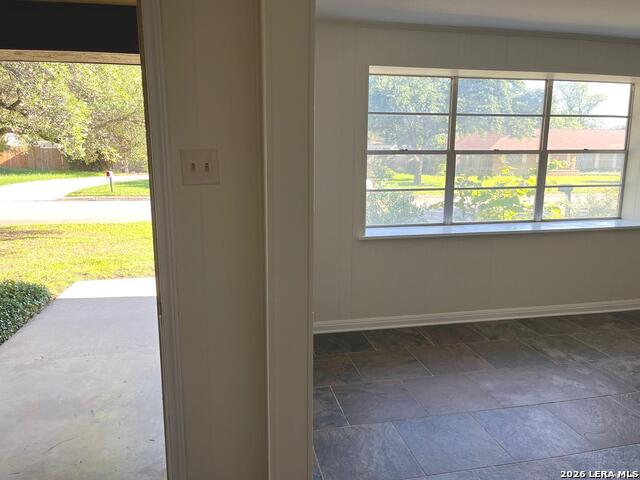 425 Driftwind Property Photo 3