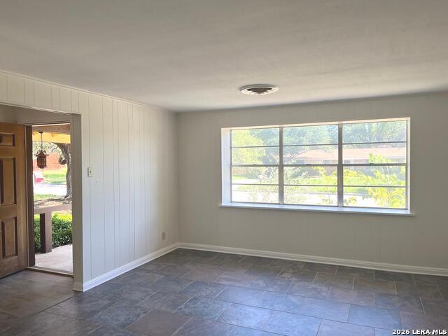 425 Driftwind Property Photo 6