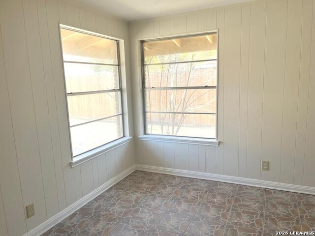 425 Driftwind Property Photo 17