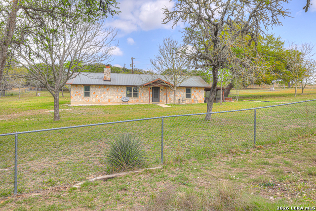 109 Saddle Wood Trl Property Photo 2