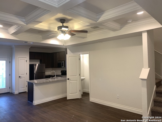 320 Untermaier Property Photo 7