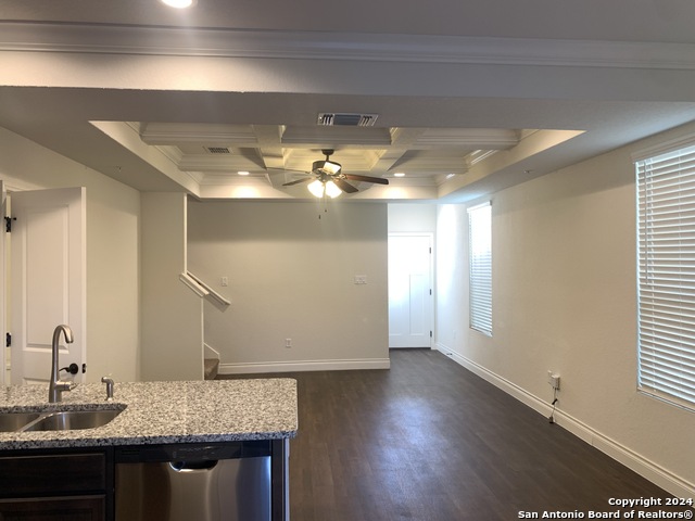 320 Untermaier Property Photo 10