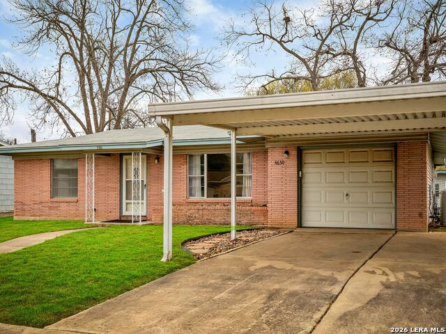 4630 Seabreeze Drive Property Photo 2