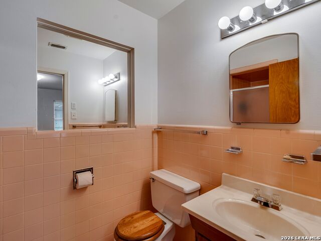 4630 Seabreeze Drive Property Photo 14