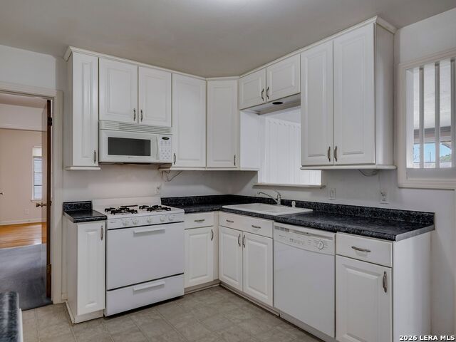 4630 Seabreeze Drive Property Photo 15