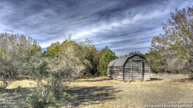 22 Squirrel Bend Property Photo 11
