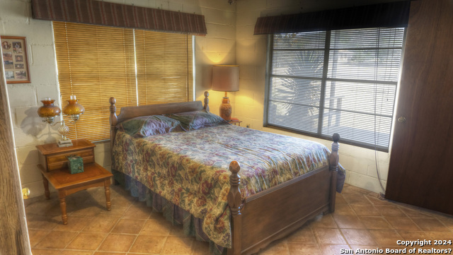 22 Squirrel Bend Property Photo 29
