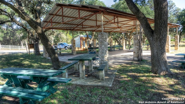 22 Squirrel Bend Property Photo 44