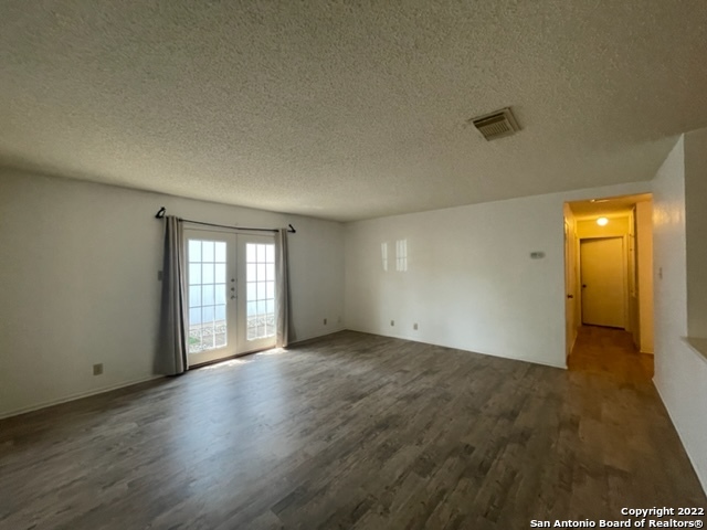 7631 Heathridge Property Photo 5