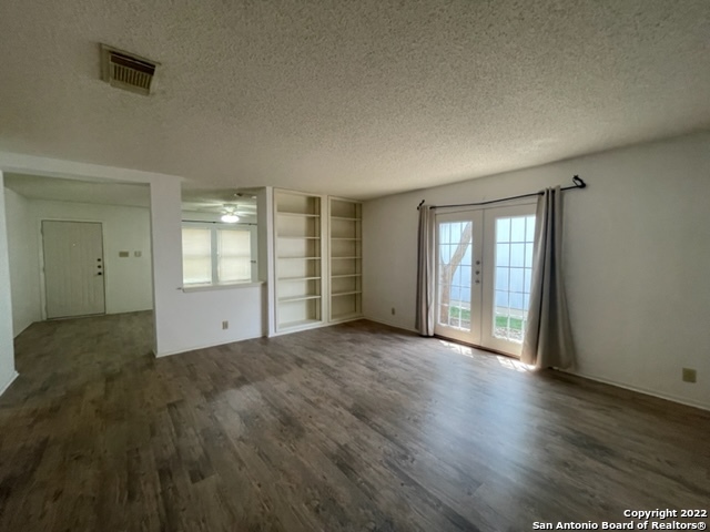 7631 Heathridge Property Photo 6