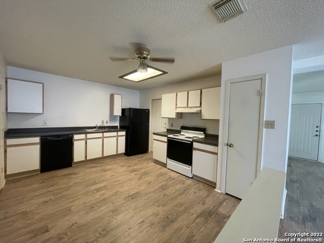 7631 Heathridge Property Photo 8