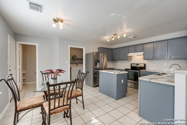 1615 Sunnycrest Property Photo 8