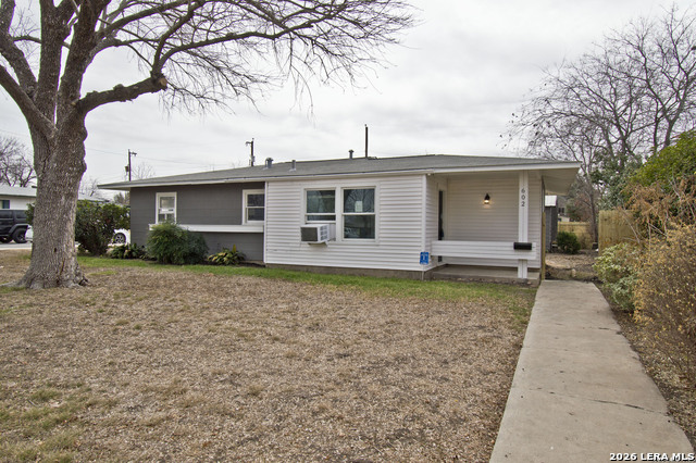 602 Sacramento Property Photo 2