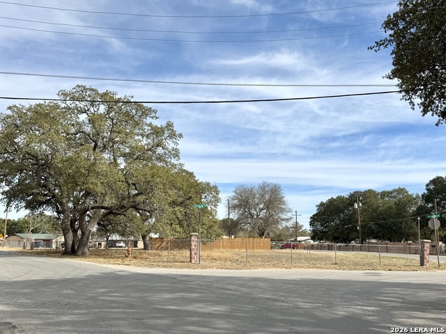 Tbd W Dilley Property Photo 6
