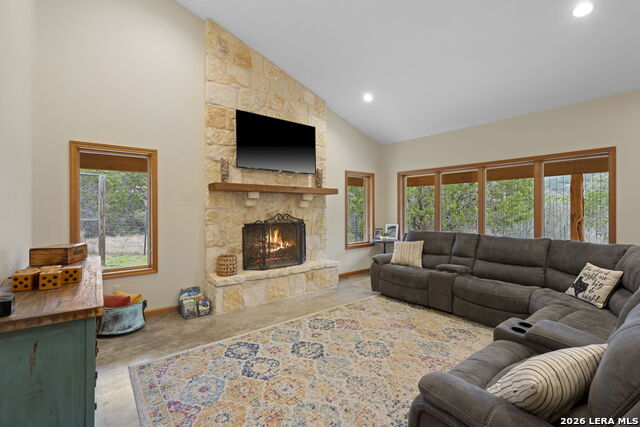 2269 Old Rocksprings Rd Property Photo 7