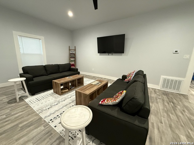 1607 N Pine Street Property Photo 6