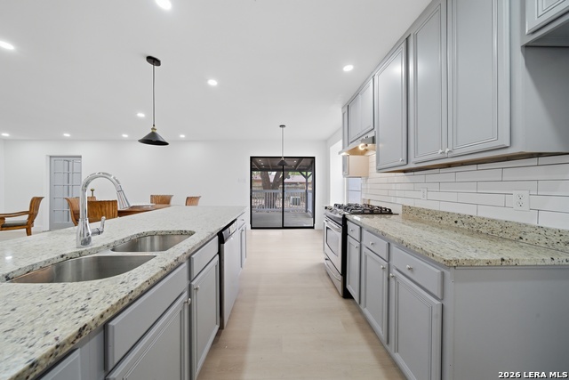 1042 Lemon Tree Property Photo 4