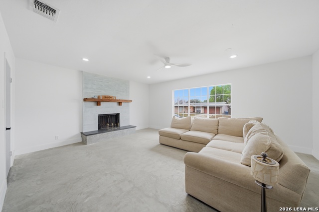 1042 Lemon Tree Property Photo 7