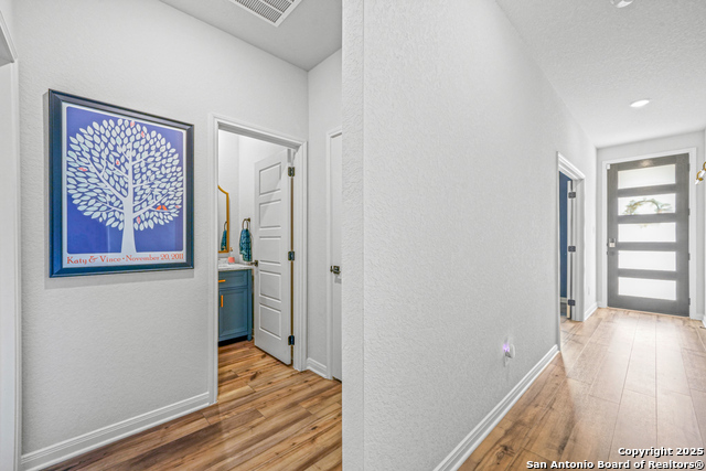 25826 Marigold Oaks Property Photo 8
