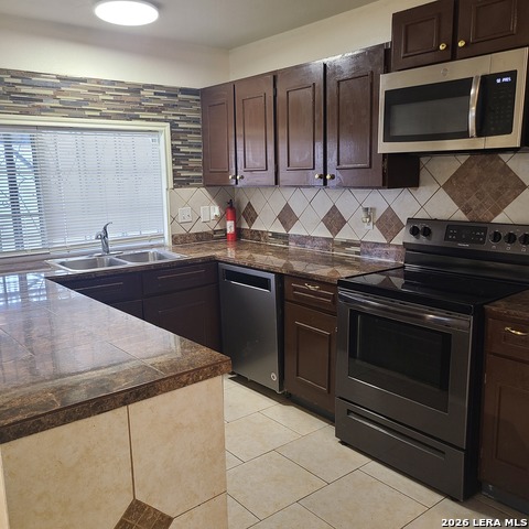 6602 Spring Manor Property Photo 6