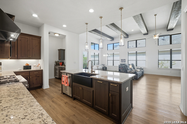 23336 Grande Property Photo 9