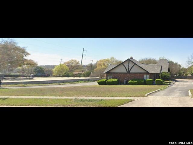 5318 Summit Property Photo 3