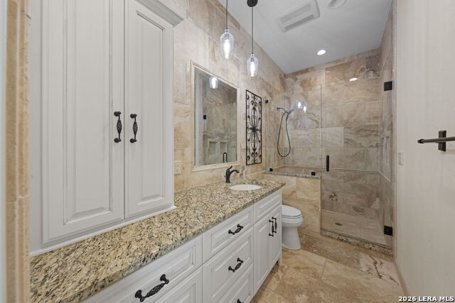 403 Candlelight Property Photo 27