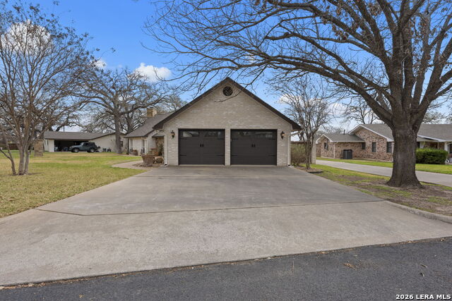 403 Candlelight Property Photo 37