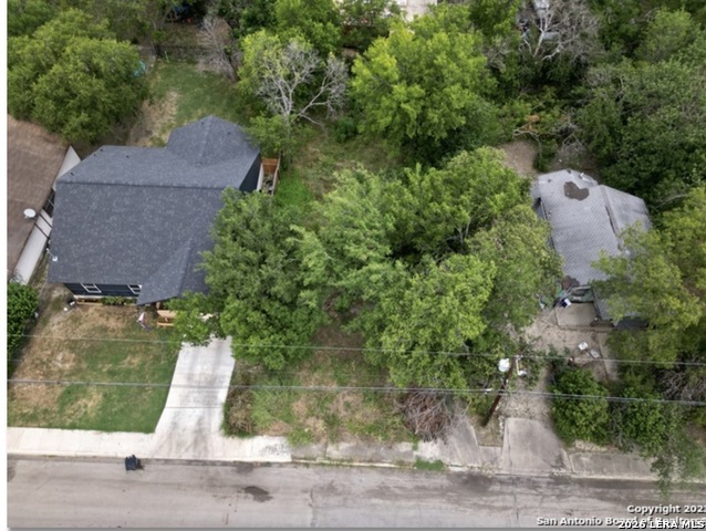 611 Belmont Property Photo 1