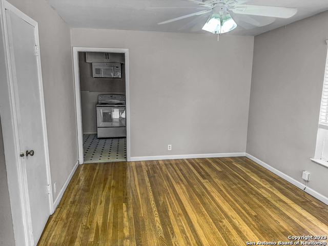 2016 W Olmos Dr Property Photo 3