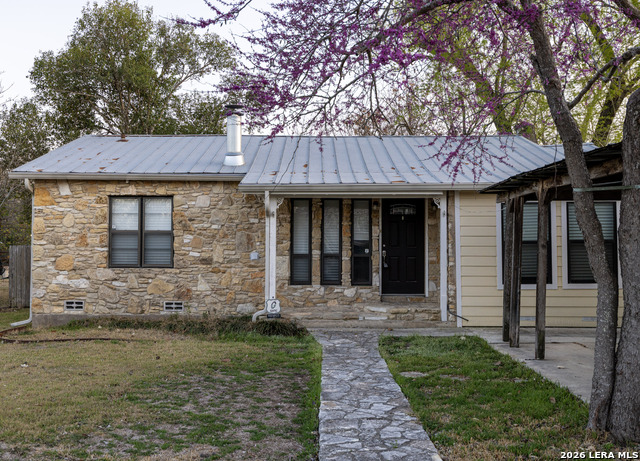 325 Hickman