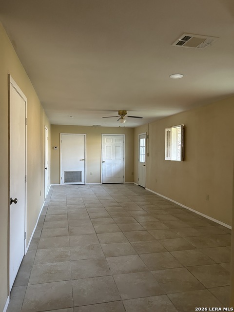 501 E Bowie Property Photo 4