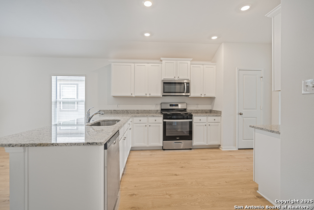 11707 Luckey Villa Property Photo 8