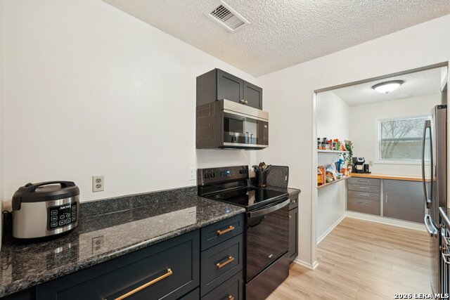 802 Eagle Creek Property Photo 11