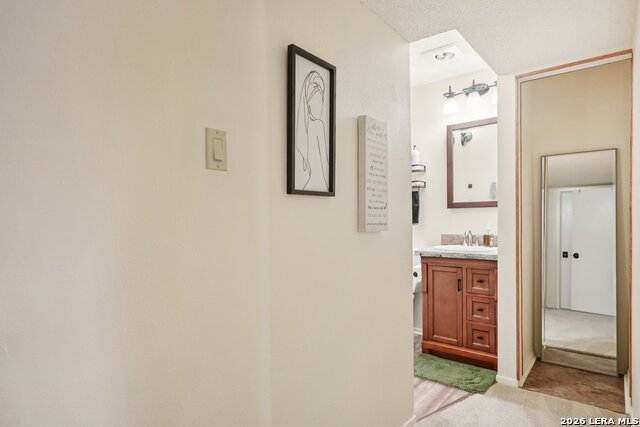 802 Eagle Creek Property Photo 13
