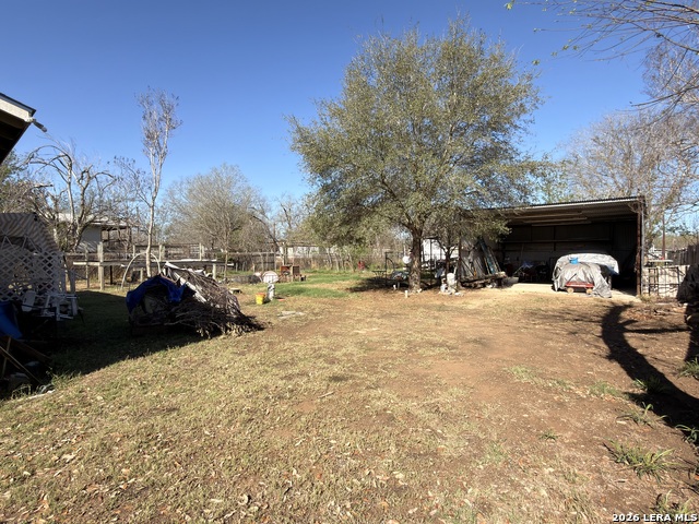 213 E 4th Property Photo 27