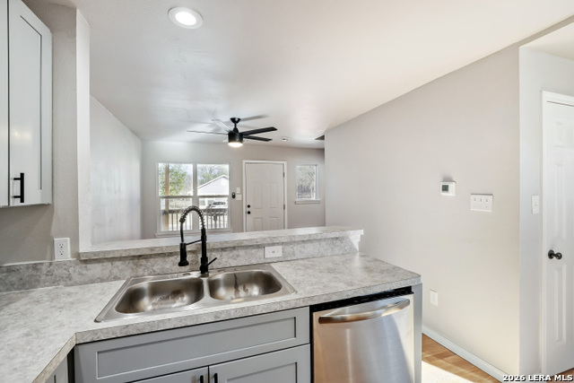 323 Moselle Property Photo 6