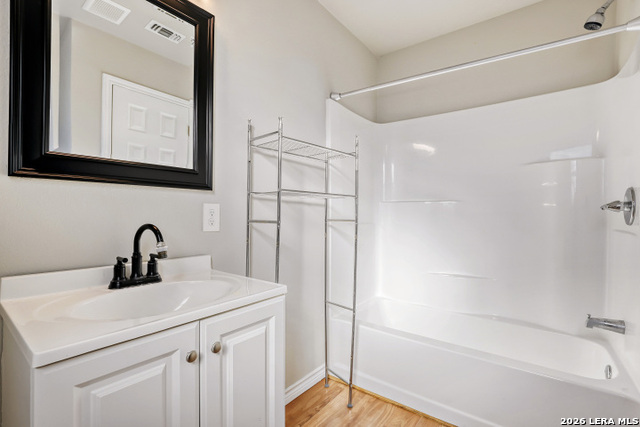 323 Moselle Property Photo 17
