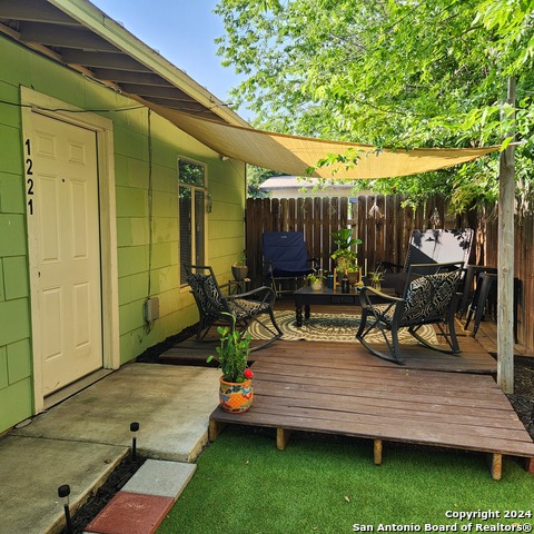1221 Thorain Property Photo 1