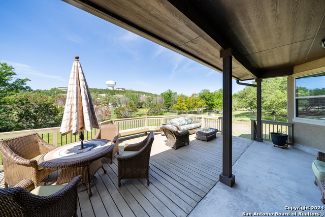 25719 Green River Drive Property Photo 6