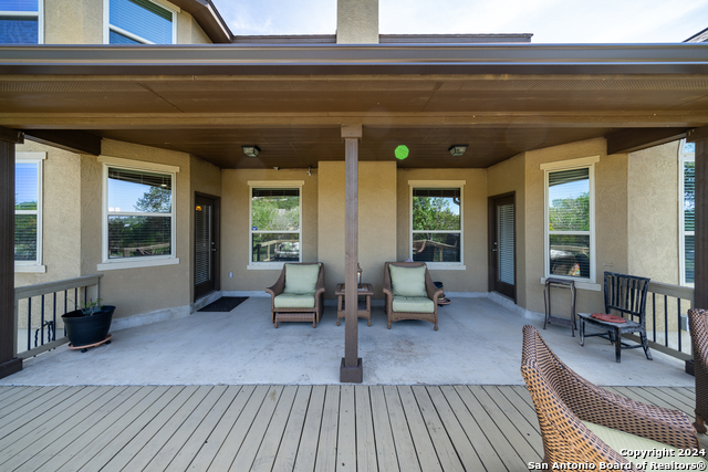 25719 Green River Drive Property Photo 7