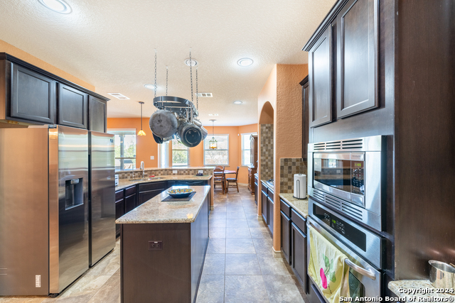 25719 Green River Drive Property Photo 13