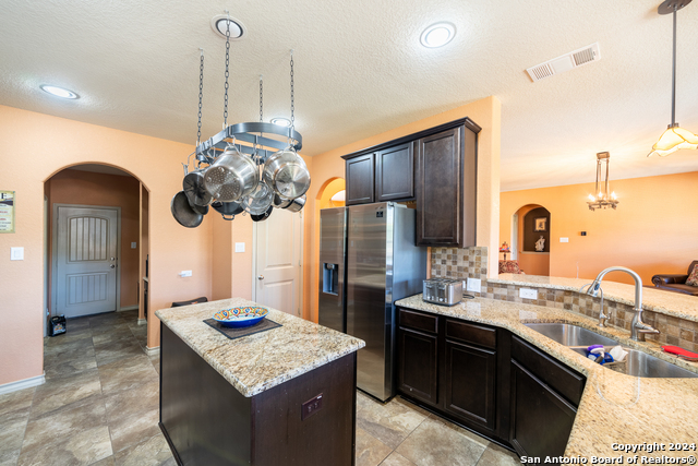 25719 Green River Drive Property Photo 15