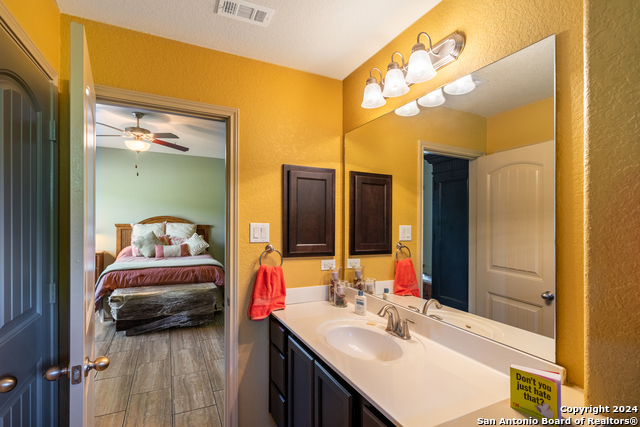 25719 Green River Drive Property Photo 38