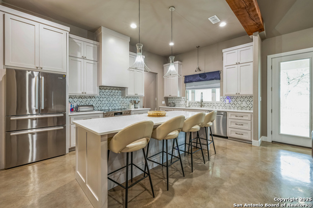1062 Lariat Property Photo 4