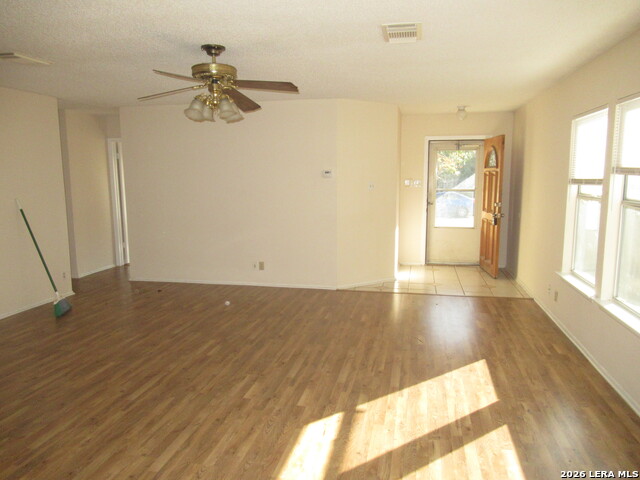 6623 Meadow Dawn Property Photo 7