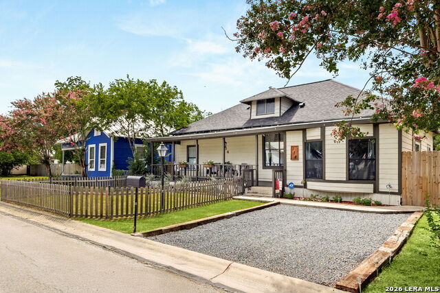 114 Avenue B Property Photo 3