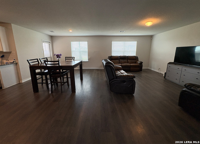 621 Great Property Photo 7