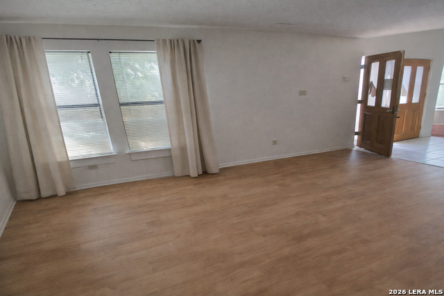 3919 Creek Spg Property Photo 7