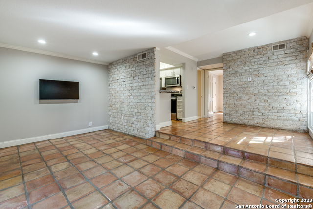 66 BREES BLVD Property Photo 1